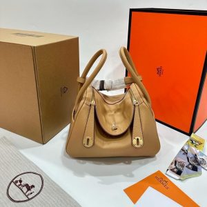 Hermes Lindy Togo Size 26 cm Camel