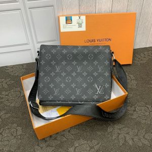 LV Slempang Cowok Mono Black