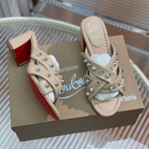 Louboutin sendal Stude Hoid PO Nude