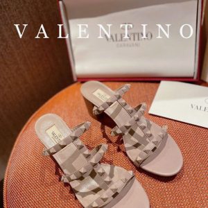 Valentino Sendal Rockstude Block Heels 6cm PO Nude Pink