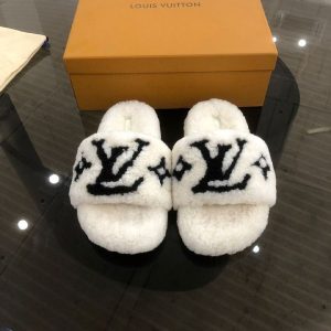 Sendal LV Fur Slippers PO White