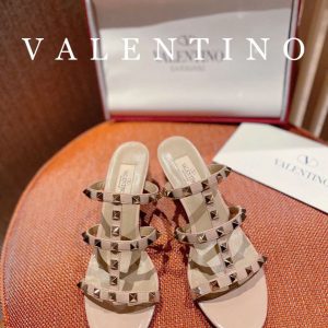 Valentino Sendal Rockstude Block Heels 6cm PO Cfream