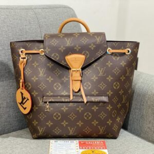 LV Montsouris Backpack sz 23x28 cm Brown