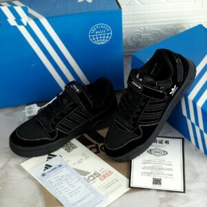 SEPATU COWOK ADIDAS Black