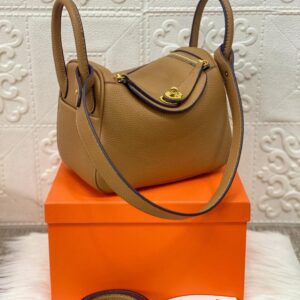 Hermes Lindy 20cm Togo GHW Khakhi