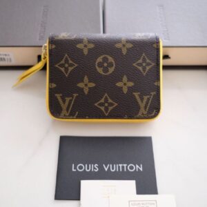 LV Monogram multicartes zippy card Yellow