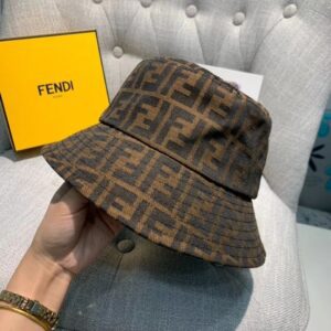 Topi Fendi Bucket & Pat