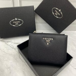 Dompet Prada Small Lipat