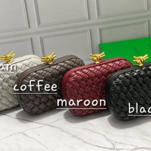 Bottega Venetta Knot