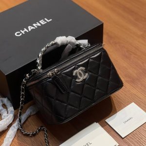 CHANEL Matelasse Vanity Chain Shoulder Bag