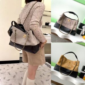 Chanel 25a Hobo Large