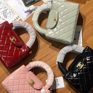 CHANEL Kelly Bag in Aged Calfskin