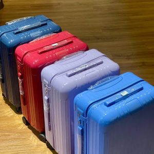 RIMOWA Essential Cabin 20 inch