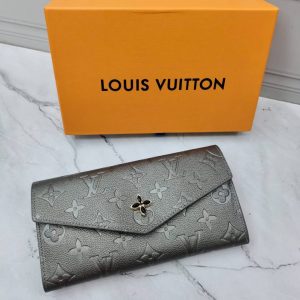 Dompet LV Panjang M12172