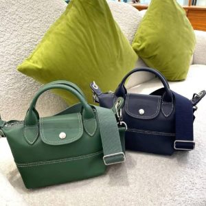 ﻿Le Pliage Cuir Xtra XS Handbag