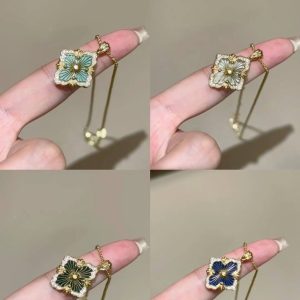 Kalung Van Cleef vvip top mirror