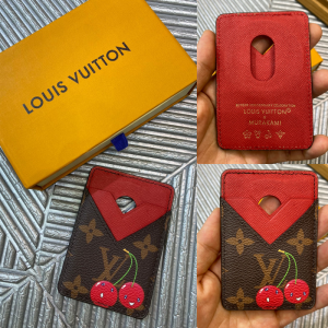 LV PorteCartes Magnet cardholder 🍒
