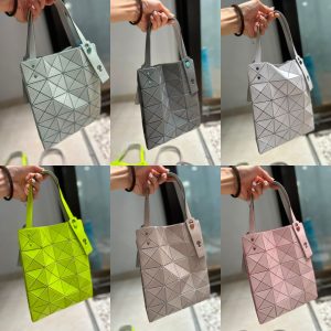 BAOBAO ISSEY MIYAKI CARAT HAND BAG