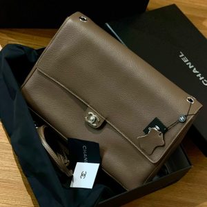 CHANEL MAXI FLAP BAG