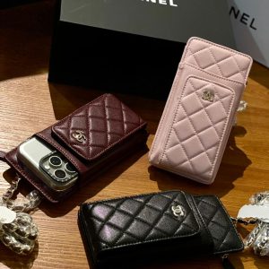 CHANEL PHONE CASE Bag in Caviar Leather