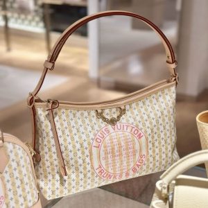 LV CarryAll East West Monogram Canvas 🤍✨